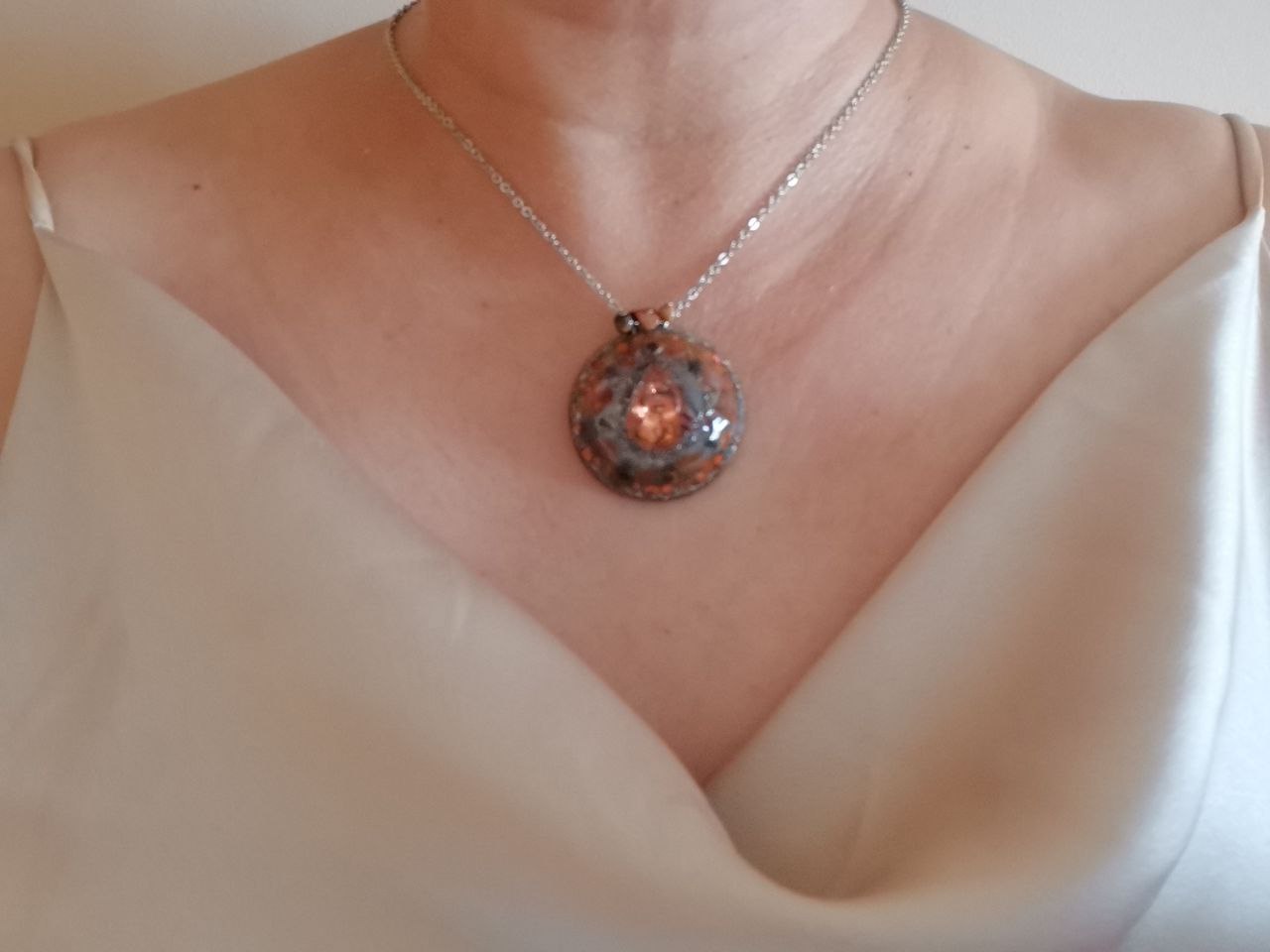 medallón cornalina modelo