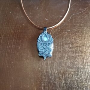 colgante loto luna llena en cáncer 2023